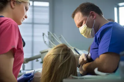 Codzienna stomatologia sp. z o.o.– Łukasz Babczyński Stomatologia Implanty Ortodoncja Dąbrowa Górnicza